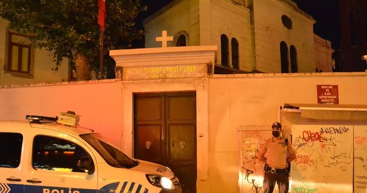 Kadıköy’de duvarında dans edilen Surp Takovar Kilisesi önünde polis önlemi