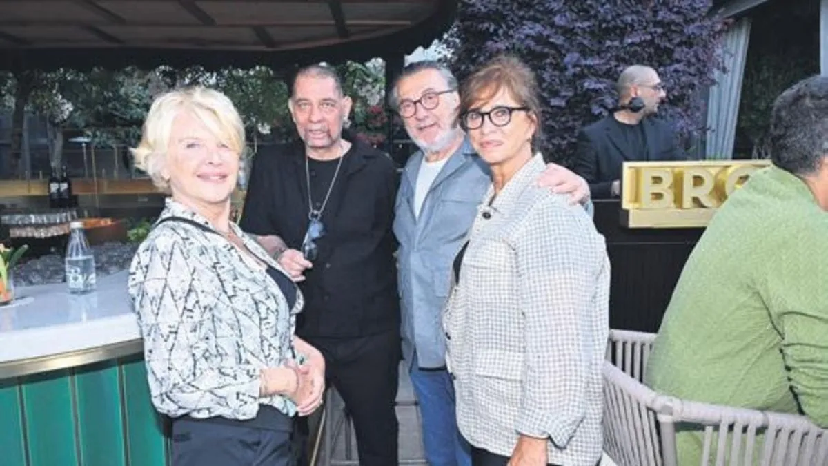 Ünlü simalar, ‘Merhaba Yaz’ partisinde buluştu Ünlü simalar, ‘Merhaba Yaz’ partisinde buluştu