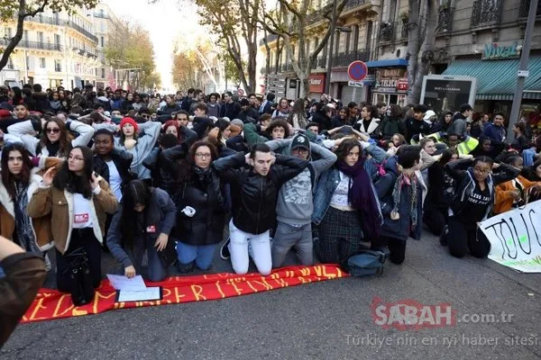 Binlercesi toplandı! Diz çöküp beklediler...