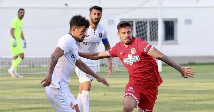Hazırlık maçında Antalyaspor ile Başakşehir yenişemedi