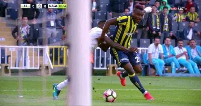 Fenerbahçelileri kızdıran penaltı kararı!