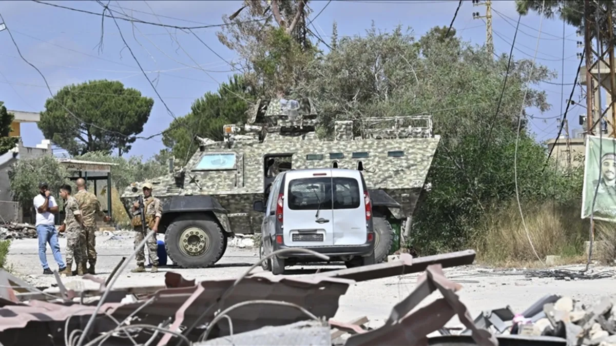 Katil İsrail ateşkese rağmen Lübnan'ı vurdu: 4 kişi hayatını kaybetti