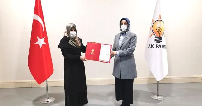 Ak Parti Batman Kadin Kollari Baskani Degisti Son Dakika Haberler Ak Parti Batman Kadin Kollari Baskani Degisti Son Dakika Haberler