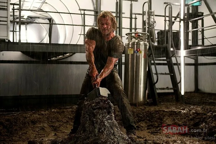Marvel karakteri Thor’u canlandıran Chris Hemsworth oyunculuğa ara mı veriyor? Chris Hemsworth alzheimer hastalığına mı yakalandı?