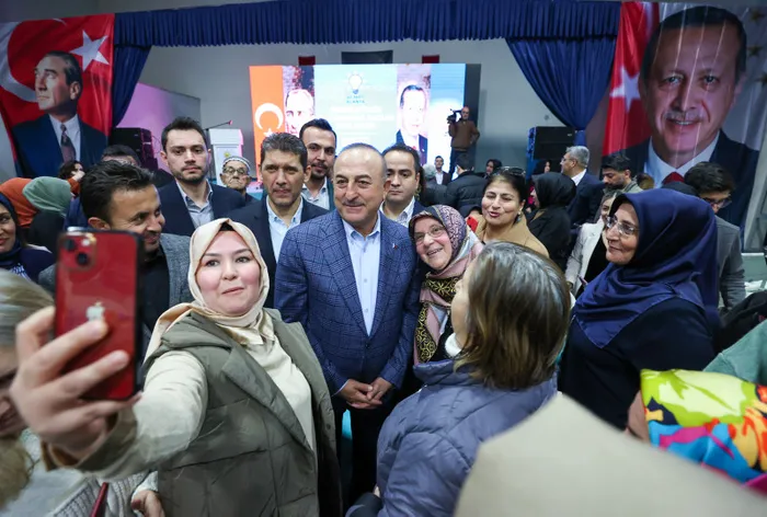 son-dakika-disisleri-bakani-cavusoglundan-isvece-nato-uyeligi-mesaji-bu-mayinlara-bilerek-basiyor-1675529702475.jpg SON DAKİKA | Dışişleri Bakanı Çavuşoğlu'ndan İsveç'e 'NATO üyeliği' mesajı: Bu mayınlara bilerek basıyor