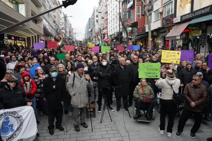 chp-avcilar-belediye-baskani-turan-hancerlinden-partisine-elestiri-1708193956395.jpg CHP Avcılar Belediye Başkanı Turan Hançerli partisine isyan bayrağını çekti! Haksızlık, adaletsizlik var...