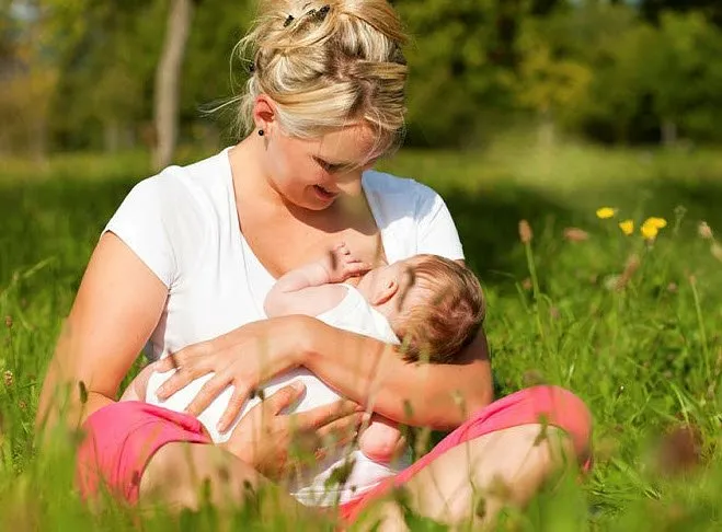 Bebeğinizi sütten kesmek için en iyi zamanı nasıl anlarsınız?