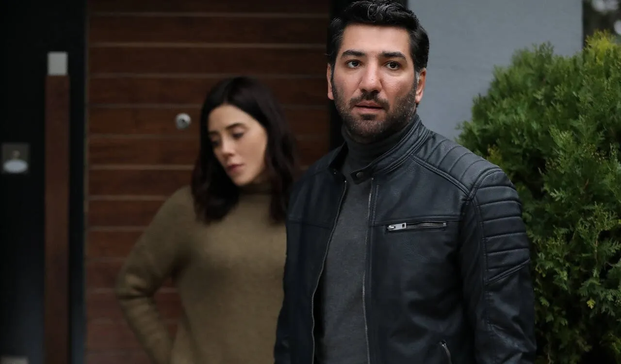 sara jay resimleri red izle