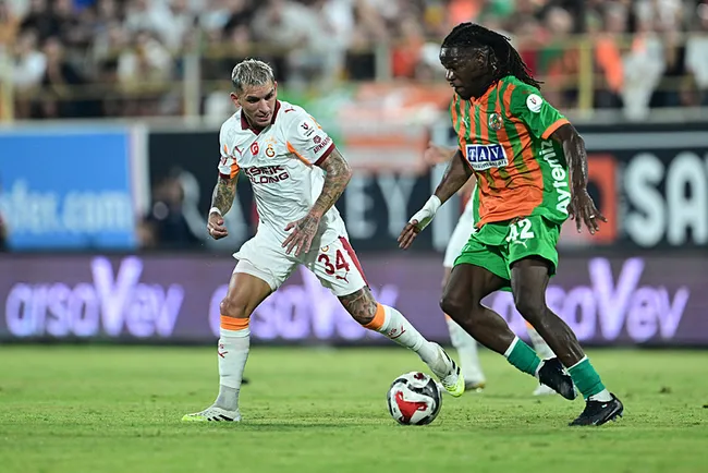son-dakika-haberi-galatasaray-alanyaspor-deplasmaninda-kazandi-cimbom-7de-7-yapti-1758913877853.jpeg
