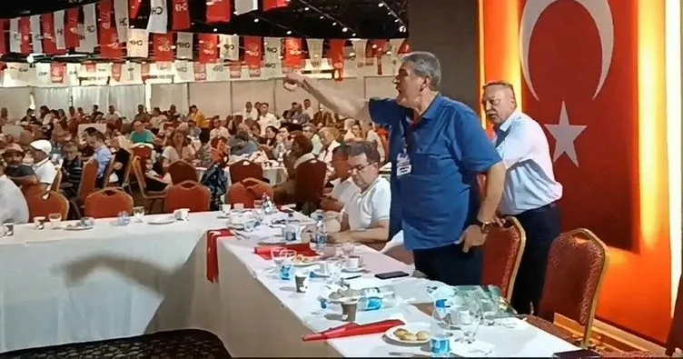 CHP kongresinde yine kavga çıktı