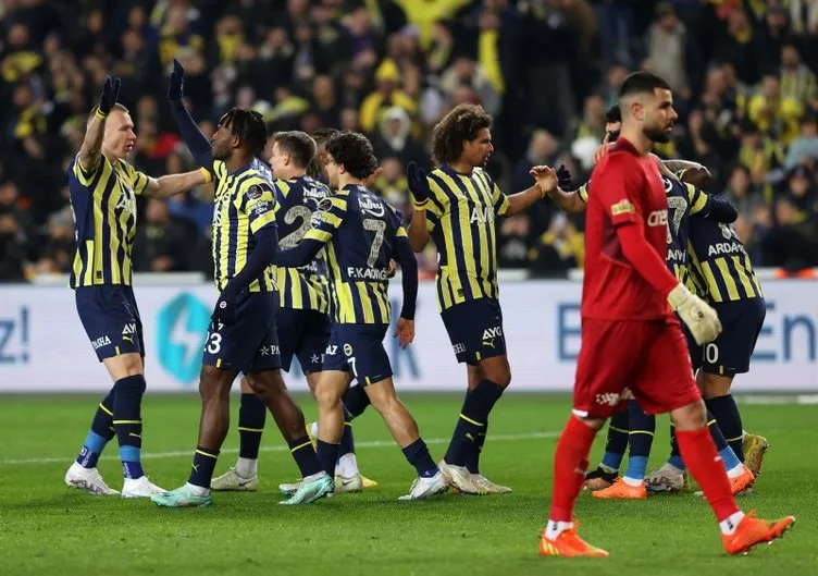 Son dakika Fenerbahçe haberleri: Devler sıraya girmişti Ali Koç bitiriyor! Fenerbahçe Süper Lig’i kasıp kavuran yıldızla anlaşma sağladı…