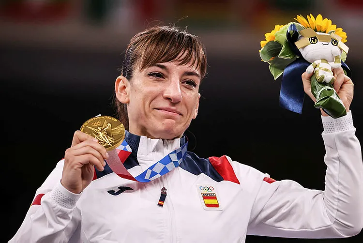 ispanyollarin-rekortmen-karatecisi-sandra-sanchez-jaime-olimpiyat-tarihine-de-gecti-1628238521955.jpg