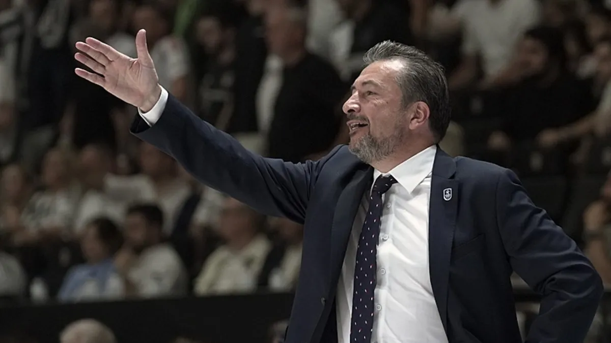 Anadolu Efes'te ...                    </div>
                    <div class=