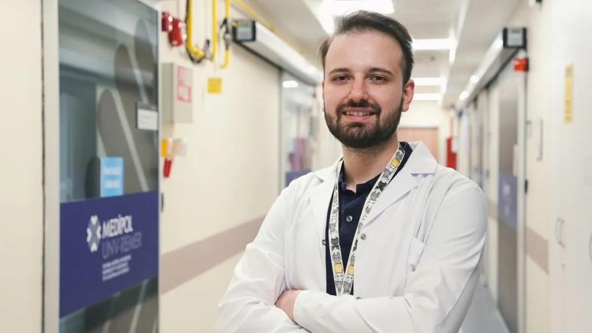 Hem tıp hem mühendislik okuyan doktorun başarısı görenlere ilham oldu