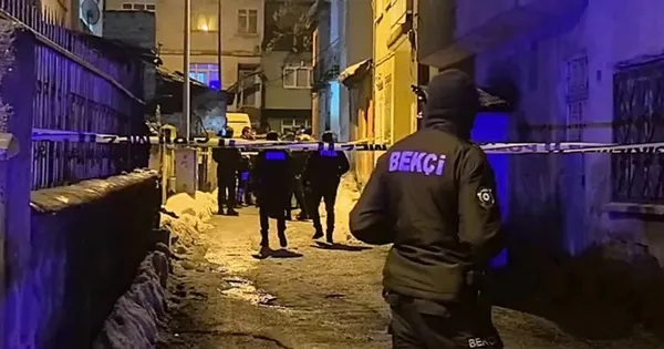 bayram-iznine-cikip-enistesini-bicaklayarak-vahsice-katletti-caninin-savunmasi-kan-dondurdu-her-sey-5-dakika-i-1785843454045.jpeg
