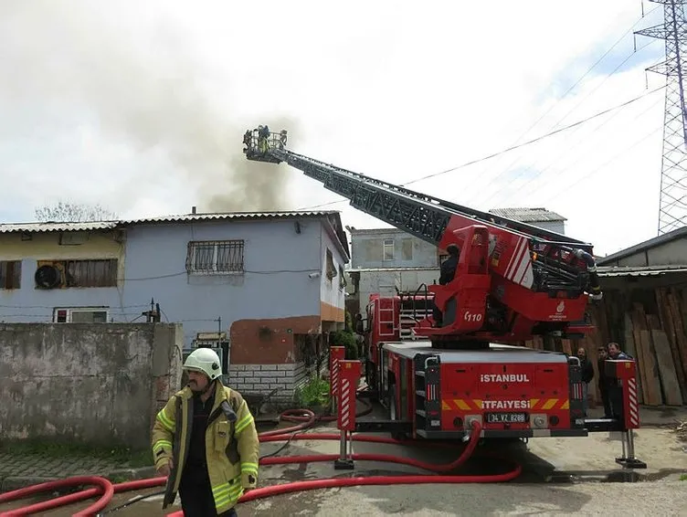 İstanbul Ataşehir’de yer alan fabrikada yangın çıktı