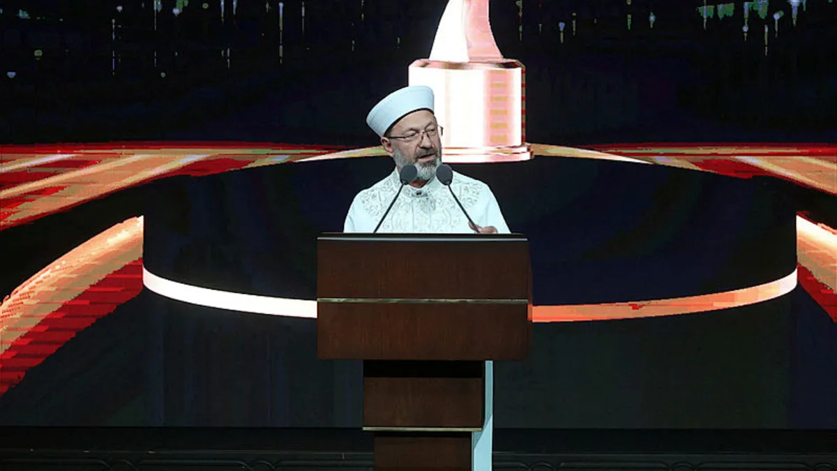 Diyanet İşleri Başkanı Erbaş: Adaletsizlikler bitecekse gençler sayesinde olacaktır Diyanet İşleri Başkanı Erbaş: Adaletsizlikler bitecekse gençler sayesinde olacaktır