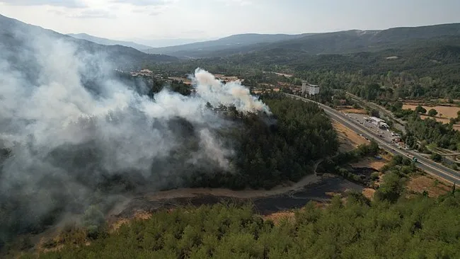 3 ilde alevlerle amansız mücadele! Havadan ve karadan müdahale sürüyor: Denizli, Karabük ve Kastamonu yangınlarında son durum