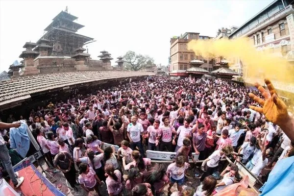 Nepal'de Holi festivali
