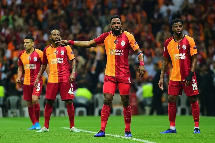 Galatasaray’a Luyindama için dev teklif!