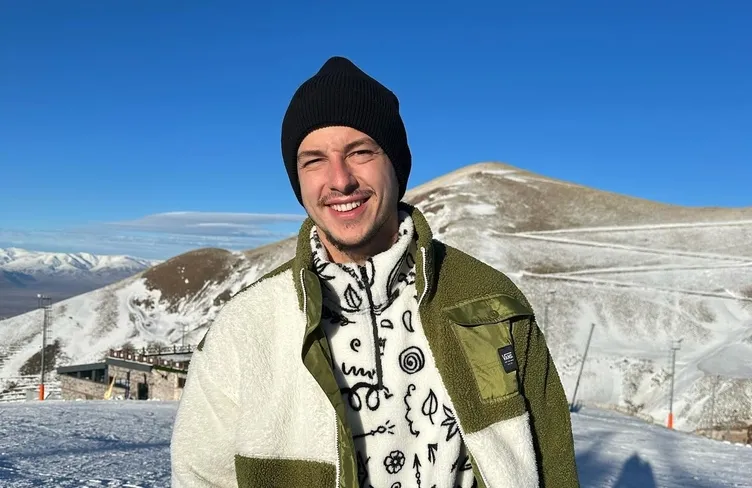 Oğlumu kandırdı demişti! Enis Destan nişanlısı için annesini sildi...