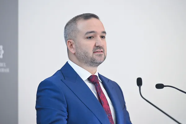 tcmb-baskani-karahandan-milyonlari-ilgilendiren-faiz-ve-enflasyon-mesaji-1785908316769.jpg