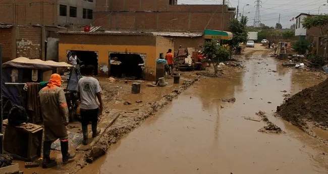 Peru’da sel felaketi 23 can aldı!