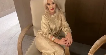 Hülya Avşar’ın kız kardeşi Helin Avşar’dan kas şov! Kim der ki 49 yaşında...