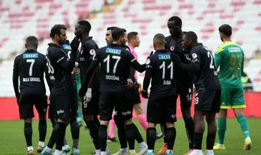 Sivasspor kupada Esenler Erokspor’u rahat geçti