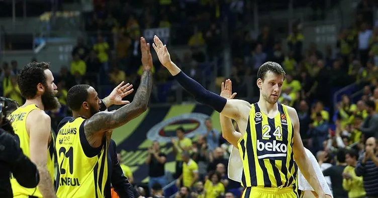 Valencia Basket’in guardı Loyd’tan Fenerbahçe’ye geçmiş olsun mesajı