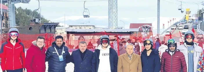 Erzurum dağları kar ile duman