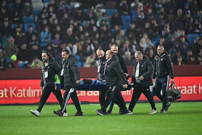 son-dakika-haberi-abdullah-avcidan-sakatlik-aciklamasi-onuachunun-mri-cekilecek-1709141432068.jpeg