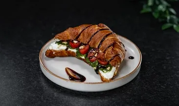 Bir ısırıkta bağımlılık yapan pestolu kruvasan sanndviç tarifi!