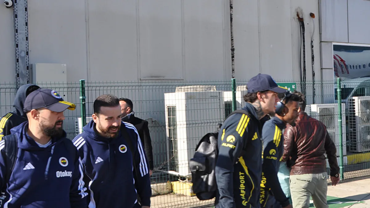Fenerbahçe, Antalya'dan ayrıldı!