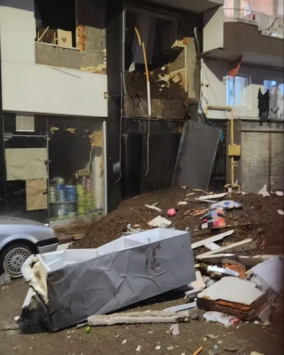 SON DAKİKA... Rize’de heyelan: 1 kişi hayatını kaybetti, yaralılar var!