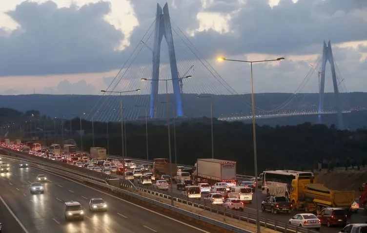 Yavuz Sultan Selim Köprüsü’nde trafik yoğunluğu