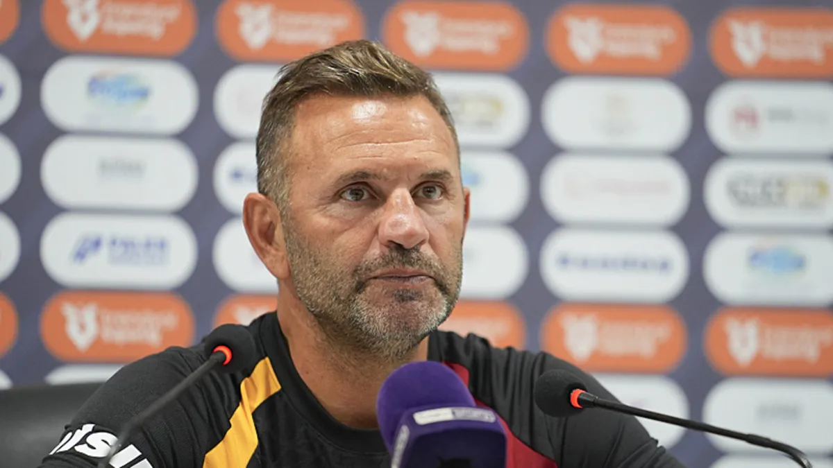 Galatasaray'da Okan Buruk'tan transfer sözleri! 'En az iki...'