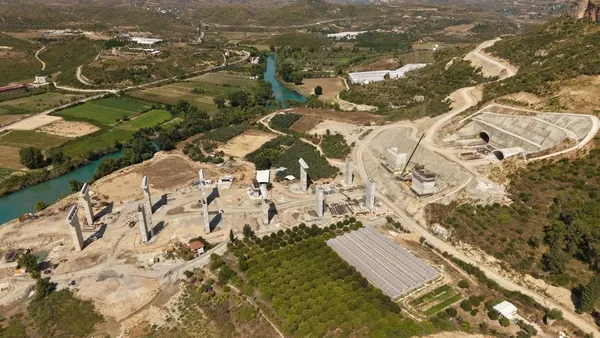 bakan-uraloglu-acikladi-otoyol-projesinde-sona-gelindi-antalya-alanya-arasi-36-dakikaya-dusecek-1787646999386.jpeg
