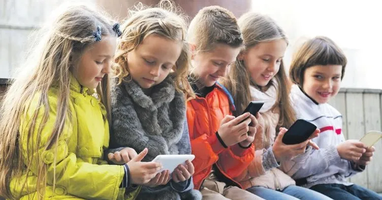AB: Sosyal ağlar çocukları kullanamaz
