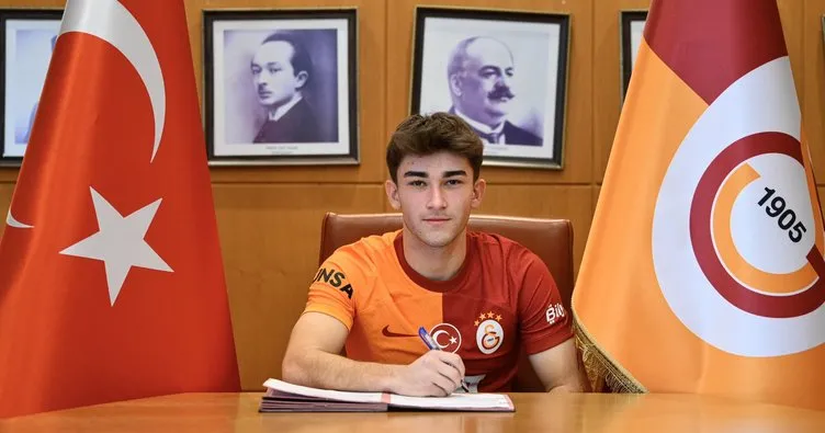 Son dakika haberi: Galatasaray, Ali Turap Bülbül’ü resmen açıkladı! 3 yıllık profesyonel sözleşme imzalandı...