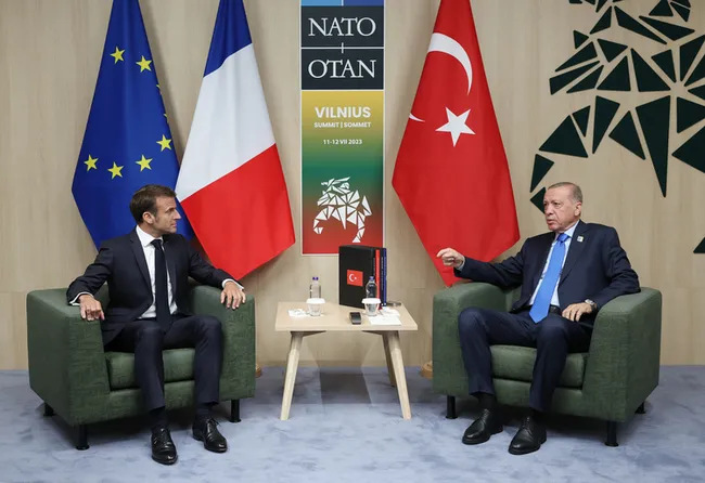 son-dakika-baskan-erdogan-macron-ile-gorustu-1738958890516.jpg SON DAKİKA | Başkan Erdoğan Macron ile görüştü