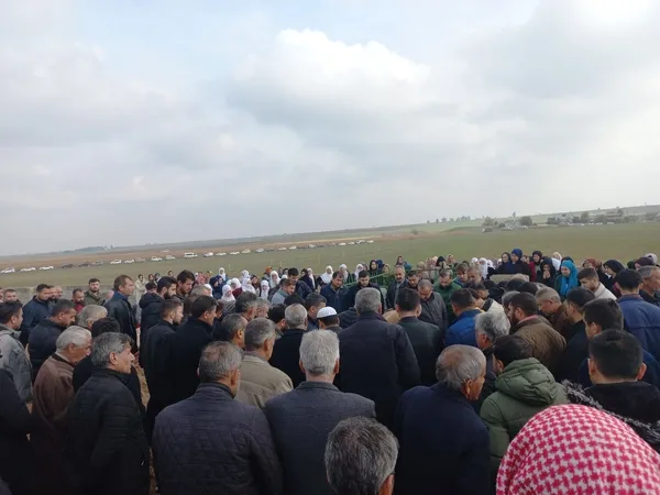 kiziltepede-kazada-agir-yaralanan-kadin-hayatini-kaybetti-1701944824279.jpg