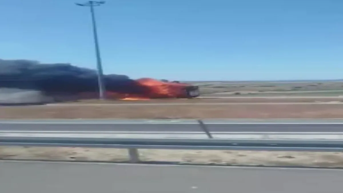 Sıcak havada oto yangınları arttı! Çatalca'da TIR alev alev yandı