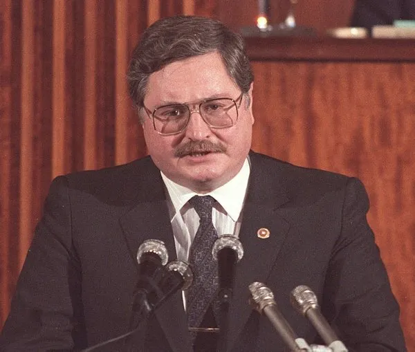 Hasan Celal Güzel hayatını kaybetti. Hasan Celal Güzel kimdir?