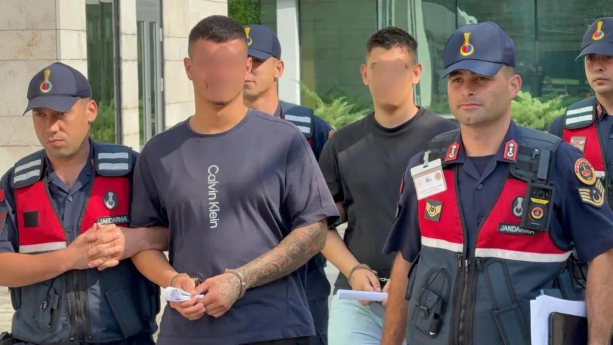 14 bin liralık borç dehşeti! Issız yere götürüp taşla darbettikleri genci hastane yakınına attılar