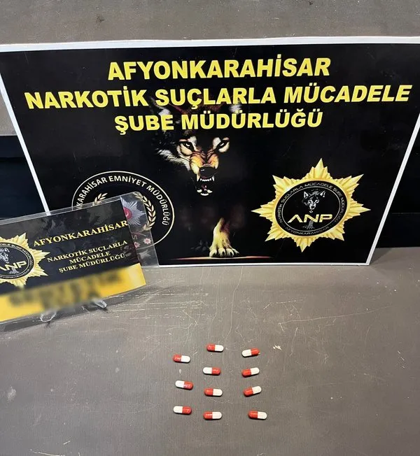 afyonda-uyusturucu-operasyonu-2-supheliden-1i-tutuklandi-1750860651795.jpg
