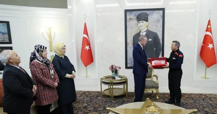 Son dakika: Başkan Erdoğan, Türkiye’nin ilk astronotu Alper Gezeravcı’yı kabul etti