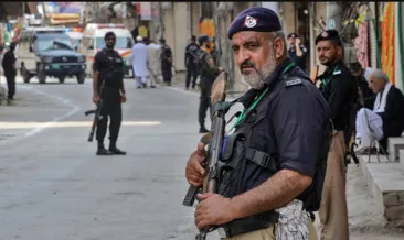Pakistan’da iftar saatinde bombalı saldırı: 2 polis hayatını kaybetti