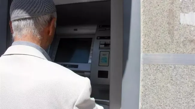 emekliler-banka-promosyonu-karmasasindan-rahatsiz-1661077023944.jpeg