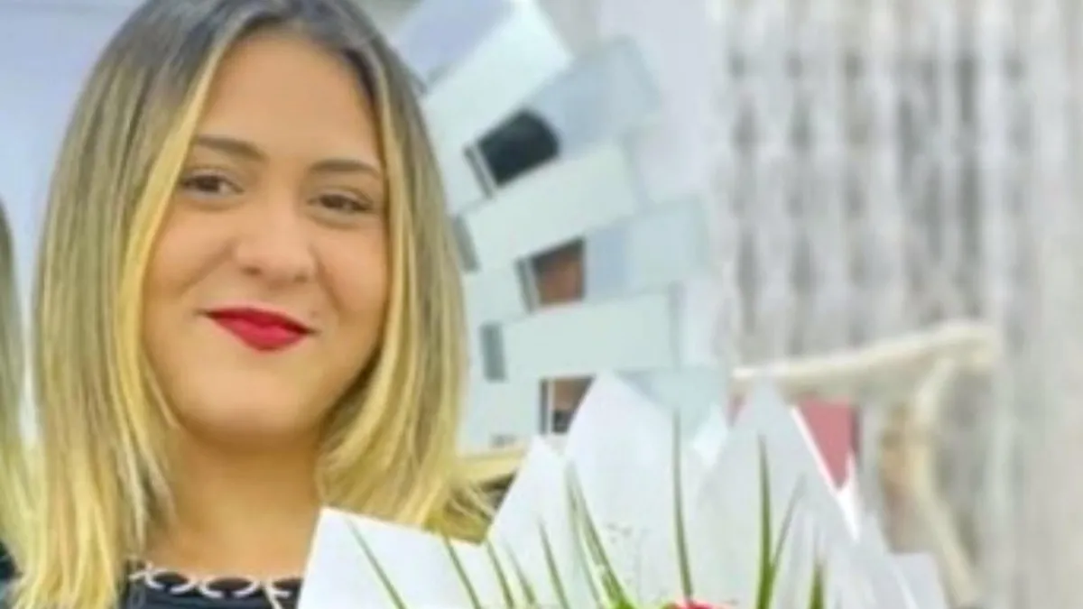 19 yaşındaki Rümeysa çatışmanın ortasında can verdi: Nişanlısının husumetlileri eve ateş açtı! 19 yaşındaki Rümeysa çatışmanın ortasında can verdi: Nişanlısının husumetlileri eve ateş açtı!